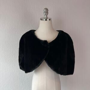 Vintage 90s Y2K Black Faux Fur Cropped Poncho Cape size Large